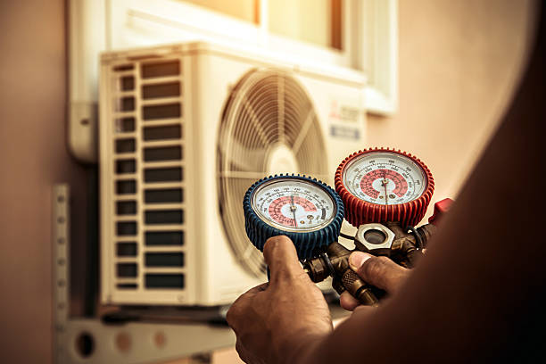 Professional Ac Installation technician working in Tappahannock, VA